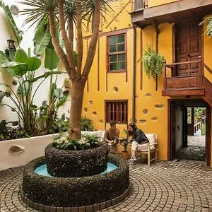 https://tulia-guesthouse.tenerifehoteles.net